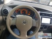 Bán ô tô Nissan Grand Livina đời 2011, màu vàng, xe gia đình, giá chỉ 475 triệu