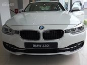 BMW 3 Series 330i 2017, màu trắng, nhập khẩu nguyên chiếc. Bán xe BMW chính hãng tại Đà Nẵng