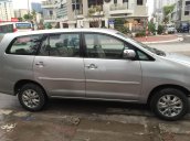 Cần bán Toyota Innova G sản xuất 2011, màu bạc, giá 520tr