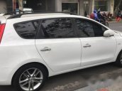 Chính chủ cần bán xe cũ Hyundai i30 CW đời 2009, màu trắng, xe nhập, 435 triệu