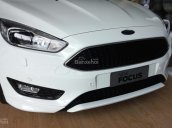 Bán Ford Focus 1.5 Sport màu trắng, hotline KD Phú Mỹ Ford 0934799119