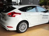 Bán Ford Focus 1.5 Sport màu trắng, hotline KD Phú Mỹ Ford 0934799119