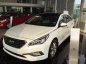 Bán Hyundai Elantra đời 2017, màu trắng