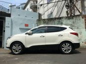 Cần bán Hyundai Tucson đời 2012, màu trắng, giá tốt