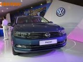 Volkswagen Passat 1.8l TSI GP, màu xanh lam, cạnh tranh BMW 320I, Mec C200. LH Hương 0902.608.293