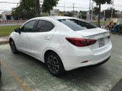 Cần bán xe Mazda 2 1.5L AT đời 2017, màu trắng