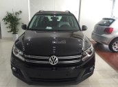 Xe SUV nhập Đức Volkswagen Tiguan 2.0l, màu đen. Tặng KM cực sốc - LH Hương 0902.608.293