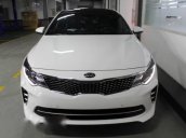 Cần bán xe Kia Optima 2017, màu trắng