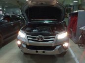 Bán Toyota Fortuner MT đời 2017, màu bạc, giá chỉ 981 triệu