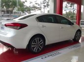 Cần bán Kia Cerato 1.6AT đời 2017, màu trắng