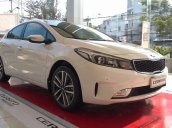 Cần bán Kia Cerato 1.6AT đời 2017, màu trắng