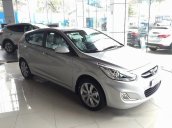 Bán Hyundai Accent 1.4 AT đời 2017, màu bạc, 553 triệu