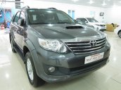 Cần bán Toyota Fortuner 2.5G đời 2014, màu xám (ghi)