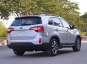 Bán xe Kia Sorento DATH màu trắng đời 2018, 939tr, số tự động, giá khuyến mãi