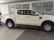 Bán Ford Ranger XLT đời 2017, xe mới, màu trắng