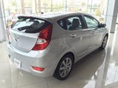 Bán Hyundai Accent 1.4 AT đời 2017, màu bạc, 553 triệu