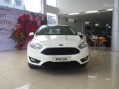 Bán ô tô Ford Focus 1.5L Ecoboost Trend năm 2018, đủ màu giá tốt giao xe ngay tặng Iphone 7