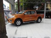 Cần bán Nissan Navara đời 2017, màu vàng đồng  