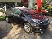 Cần bán Kia Rio đời 2017, màu ghi vàng  