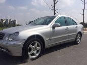 Cần bán gấp Mercedes đời 2003 ít sử dụng