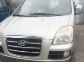 Bán Hyundai Grand Starex đời 2004, màu bạc