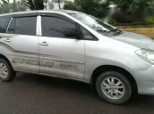 Bán Toyota Innova 2010, màu bạc chính chủ, 370tr