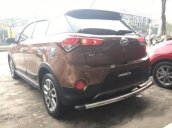 Bán xe Hyundai i20 Active 1.4AT model 2016, chính chủ, màu đồng