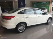 Ford Long Biên cần bán xe Ford Focus Titanium 1.5 AT Sedan đời 2017, đủ màu giao ngay 0944.844.800