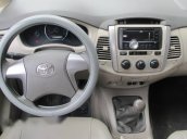 Bán xe Toyota Innova G 2015, đẹp như mới, số sàn