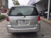 Bán ô tô Toyota Innova G đời 2011, màu bạc, xe đẹp thủ tục nhanh gọn, hỗ trợ trả góp