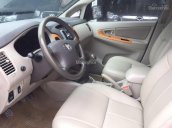 Bán ô tô Toyota Innova G đời 2011, màu bạc, xe đẹp thủ tục nhanh gọn, hỗ trợ trả góp