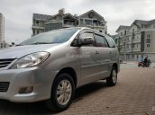 Bán Toyota Innova 2.0V AT đời 2011, màu bạc