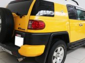 Cần bán xe Toyota FJ Cruiser, Sx 2007, màu vàng, nội thất đen, ghế bọc nỉ