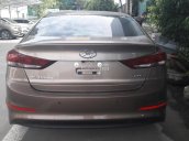 Mua Hyundai Elantra 2.0AT 2017 đủ màu, xe giao ngay, tặng ngay bảo hiểm thân xe, LH: 0978.656.301