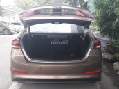 Mua Hyundai Elantra 2.0AT 2017 đủ màu, xe giao ngay, tặng ngay bảo hiểm thân xe, LH: 0978.656.301