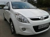 Cần bán gấp Hyundai i20 năm 2011, màu trắng chính chủ