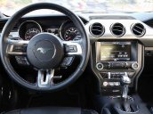 Cần bán lại xe Ford Mustang GT đời 2015, màu trắng, nhập khẩu chính hãng