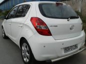 Cần bán gấp Hyundai i20 năm 2011, màu trắng chính chủ