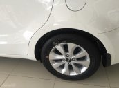 Cần bán Kia Rio MT đời 2016, màu trắng, nhập khẩu, 470 triệu