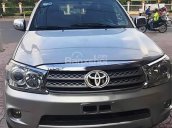 Bán xe cũ Toyota Fortuner đời 2010, màu bạc, 725 triệu