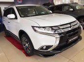 Bán xe Mitsubishi Outlander 2.4 đời 2017, màu trắng, xe nhập