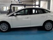 Bán xe Ford Focus 1.5 AT Ecoboost Sedan sản xuất 2017, màu trắng, 780 triệu