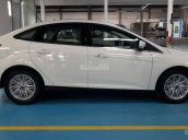 Bán xe Ford Focus 1.5 AT Ecoboost Sedan sản xuất 2017, màu trắng, 780 triệu