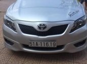 Cần bán xe cũ Toyota Camry năm 2010, màu bạc