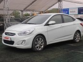 Cần bán Hyundai Accent Blue 1.4AT đời 2014, màu trắng, nhập khẩu