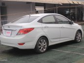 Cần bán Hyundai Accent Blue 1.4AT đời 2014, màu trắng, nhập khẩu