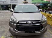 Cần bán Toyota Innova 2.0 G AT năm 2017, màu bạc, 822 triệu