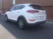 Bán xe cũ Hyundai Tucson đời 2015, màu trắng số tự động, giá chỉ 935 triệu
