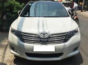 Cần bán xe Toyota Venza AWD đời 2009, màu trắng, xe nhập