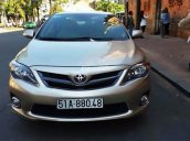 Cần bán gấp Toyota Corolla Altis năm 2014, màu ghi vàng  